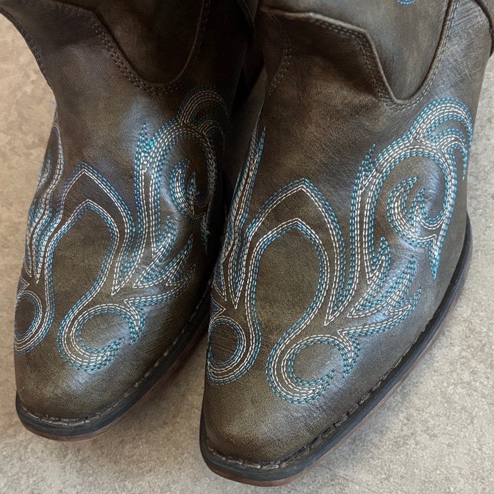 Roper Embroidered Brown Cowboy Boots - Picture 3 of 4